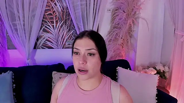 Nicolle_W webcam