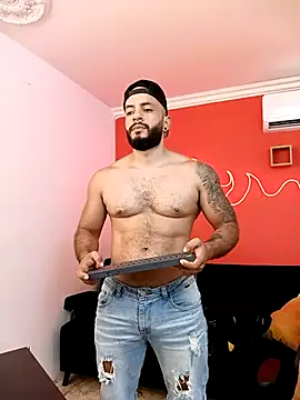 mike_savage3 (M young) - Flex show big biceps and arms muscles