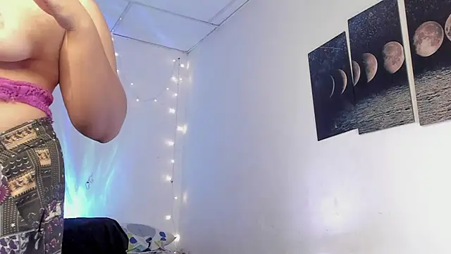 chloe_kisses webcam