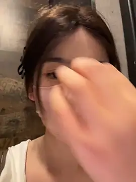 gougou13 (F young) - 隔壁打麻将，我在麻将室自慰