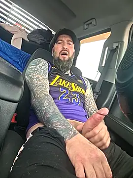 Beardedtattood webcam
