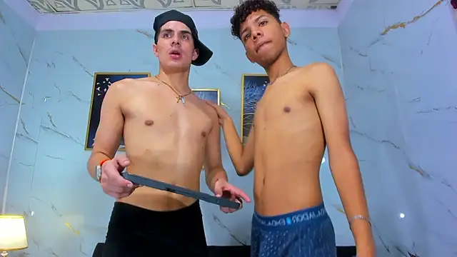 Spicy_guys webcam