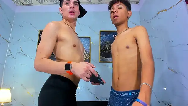 Spicy_guys webcam