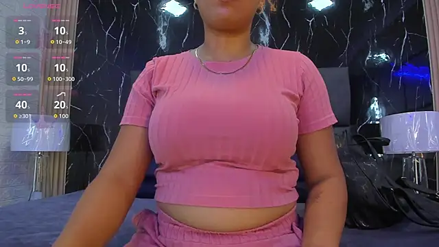 BustyGlow webcam