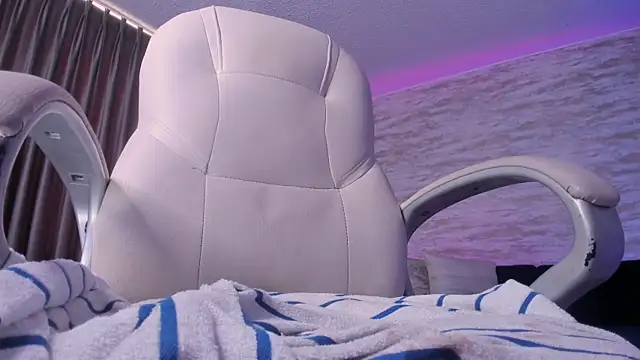ANGIE-SMITH webcam