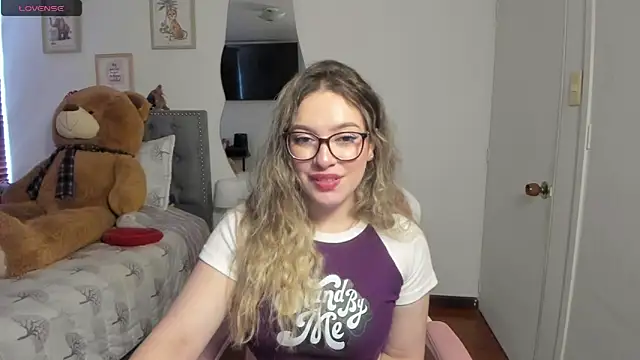 samysweet_8 - Samysweet_8's free webcam - UK Sex Cams
