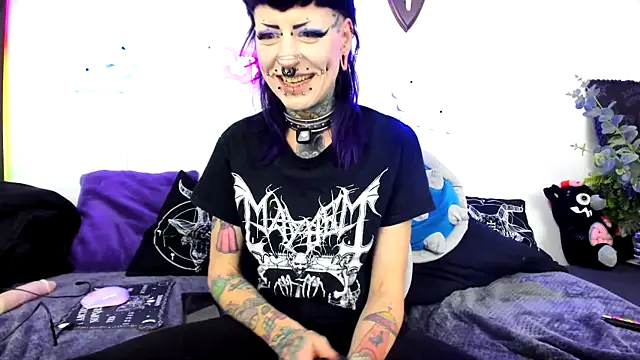 Purple_Coffin666 webcam