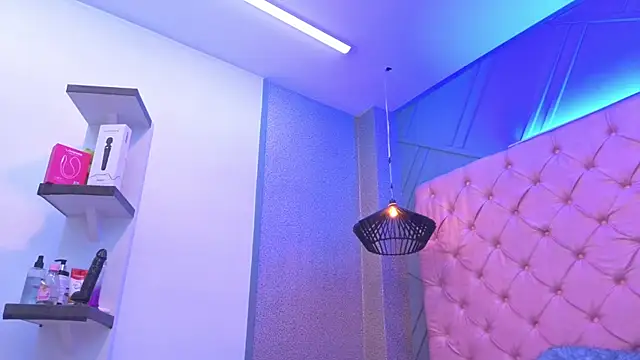 Mia-Hornny webcam