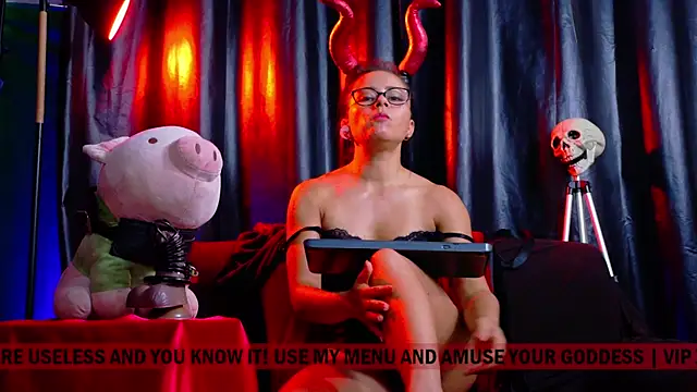 MistressSlut1 webcam