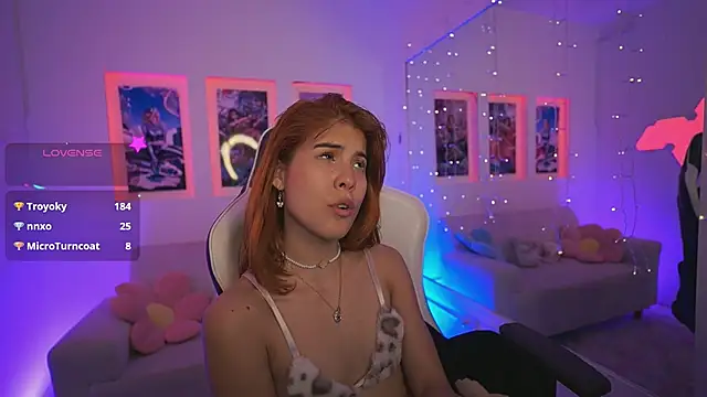 DahliaGrey webcam