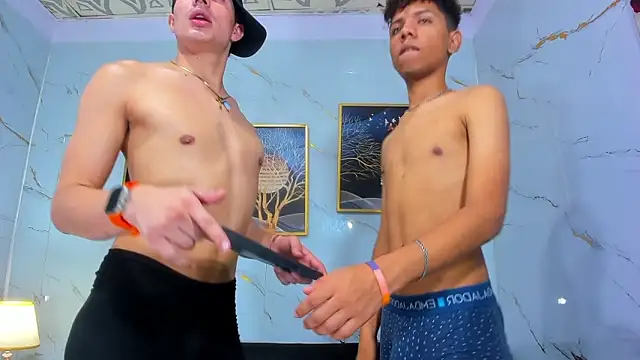 Spicy_guys webcam