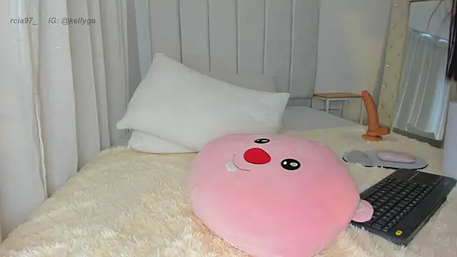 Ally_Snow webcam