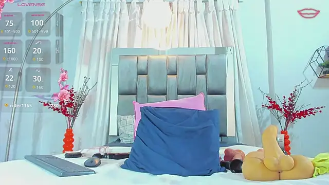 milfhorny_69 webcam