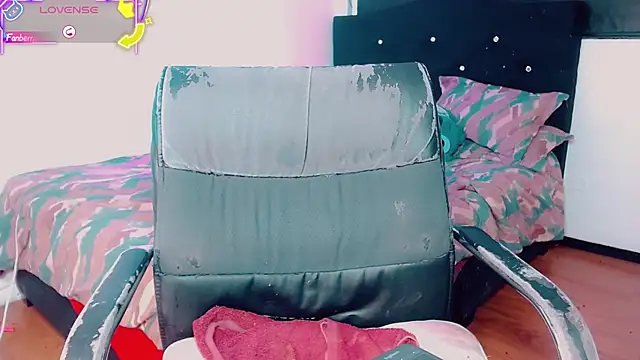 Kendall_hornyy webcam