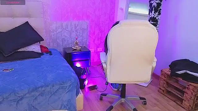 _sharlotte777 webcam