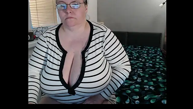 Sweetboobs webcam
