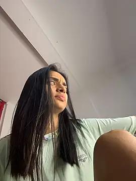 leilani_X webcam