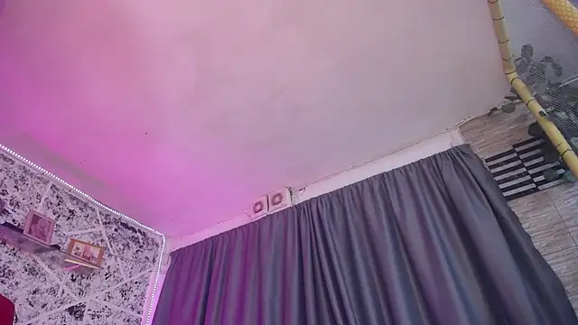 hornytsblonde webcam
