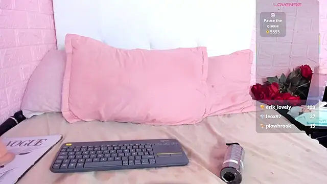 Celeste_Rox webcam