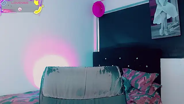 Kendall_hornyy webcam