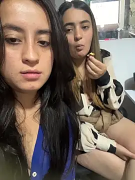 Antonella_Julieta webcam