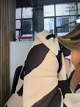 Antonella_Julieta webcam