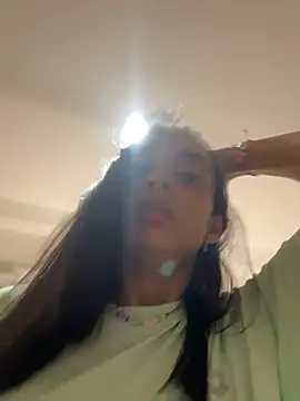 leilani_X webcam