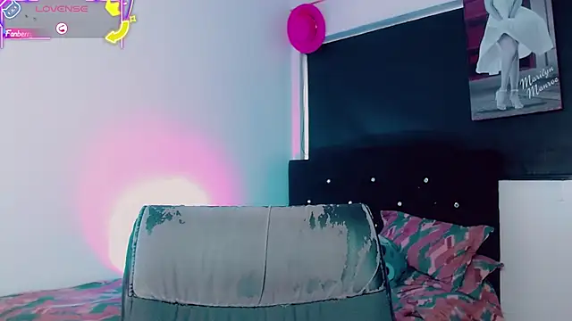 Kendall_hornyy webcam