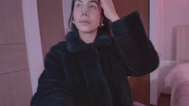 ArianaReynoldss webcam