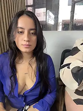 Antonella_Julieta webcam