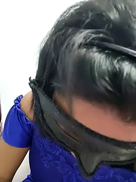 Cute-aryaa webcam