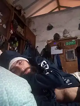 hairy_mannn webcam