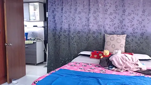 miia-big1boobs_ webcam
