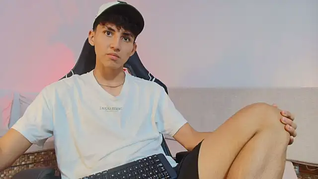 Valentino_Rey webcam