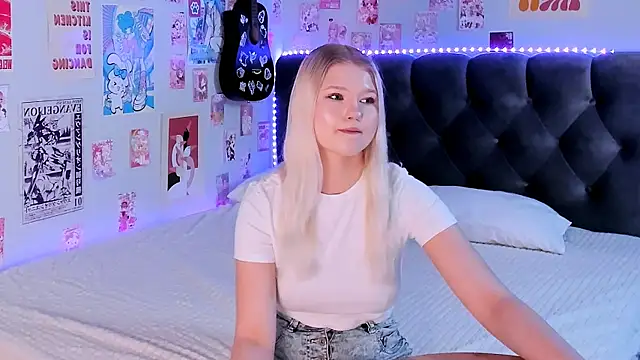 LunariaFox webcam