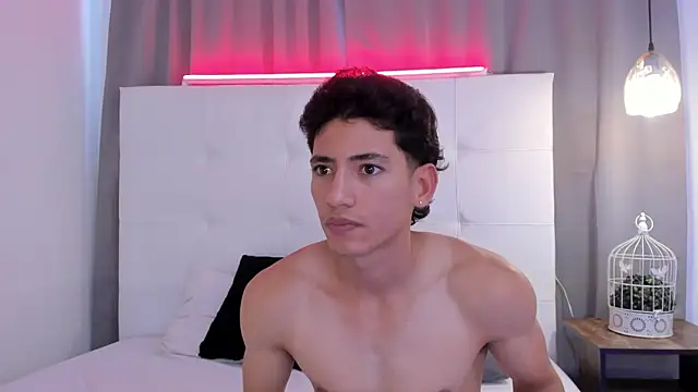 Alejo-and-Thiago webcam