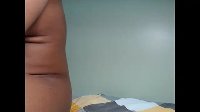 MisRiya21 webcam