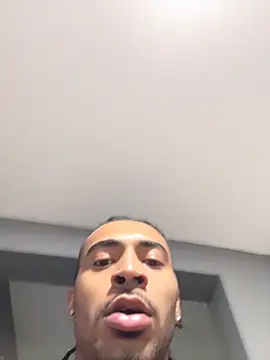 Mellyj053 webcam