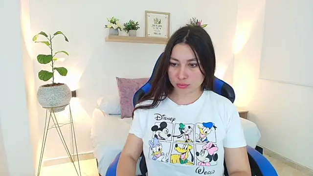 bella_99_ webcam