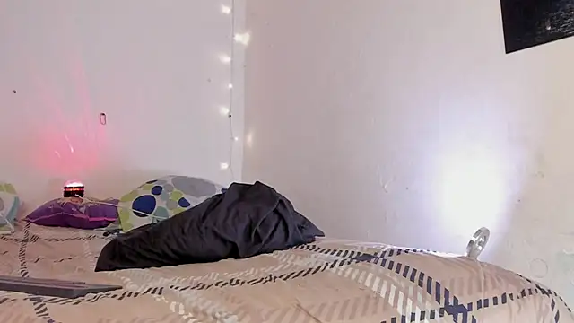 chloe_kisses webcam
