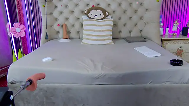 PlayfulShow webcam