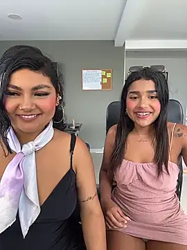 mariangel_11 (Ask my age) - dress off two grils 5 min