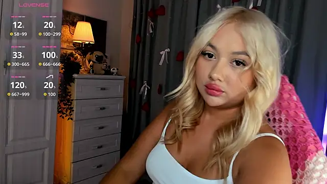 _Loneve__ webcam