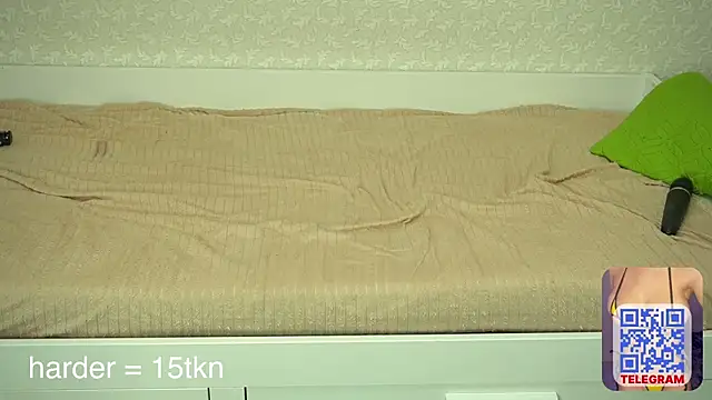 cream_fucks webcam