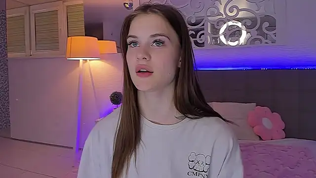 LuisaClover webcam