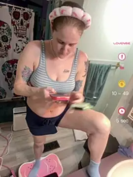 lolabunny9 (F milf) - Vibes to please my clit with my lovense