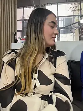 Antonella_Julieta live sex cam