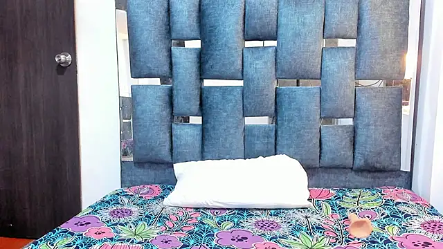 HilarySolis2 webcam