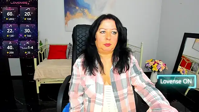 Julia_Dean webcam