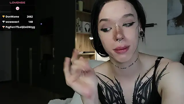Dasha_WEYT webcam